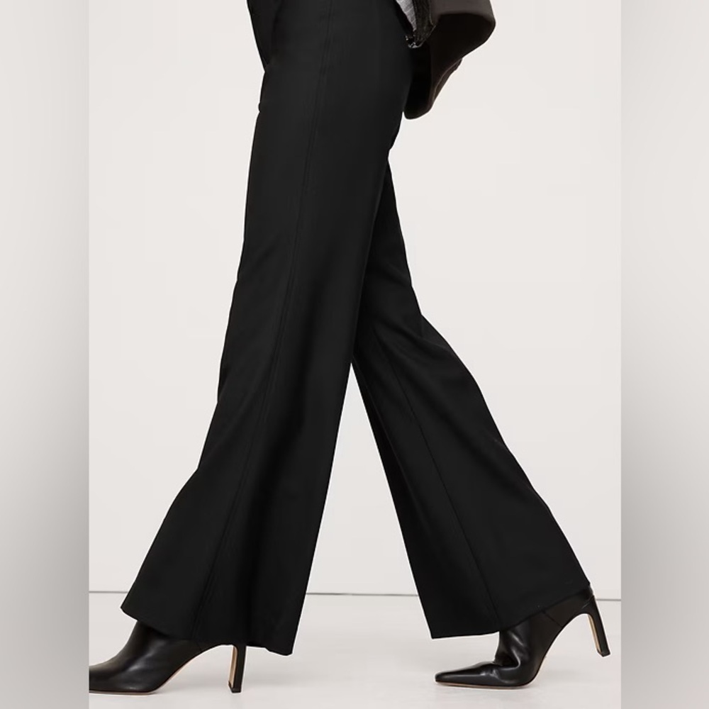 NEW! Banana Republic Mid-Rise Flare Stretch Wool-Blend Pant - 826950 🖥️1️⃣1️⃣